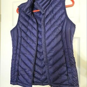 WOMEN'S LIGHTWEIGHT POLY-FILL PACKABLE VEST